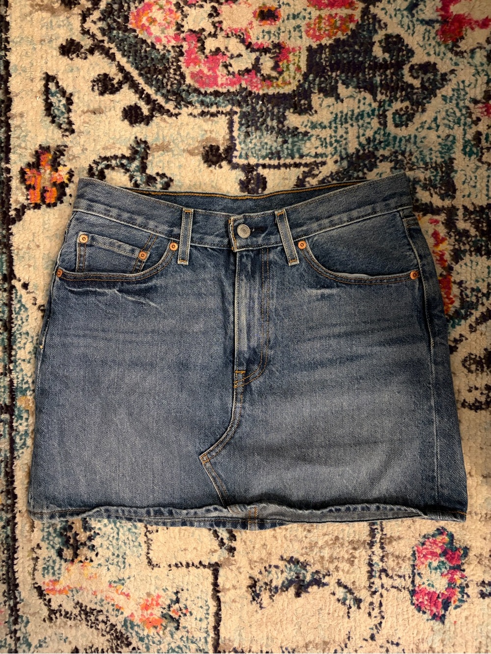 Levi’s Icon Skirt Denim - Picture 2 of 5